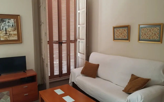 Stylish And Spacious 1 Bedroom Flat In Trendy Area