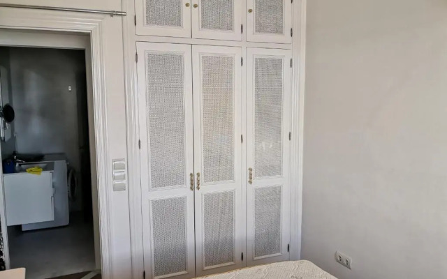 Skol 536C by Completely Marbella