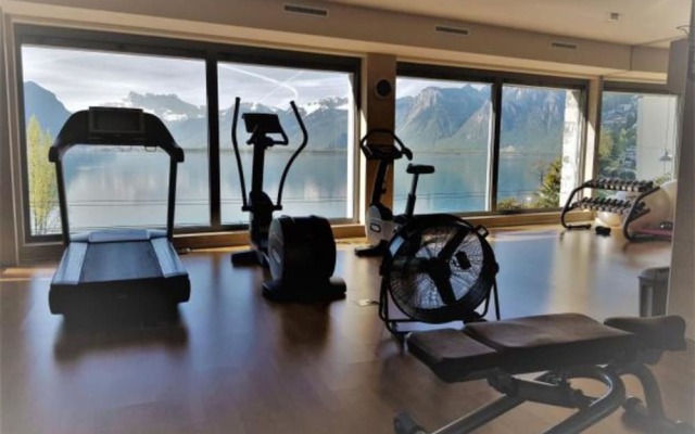 Montreux Lake View Apartments and Spa