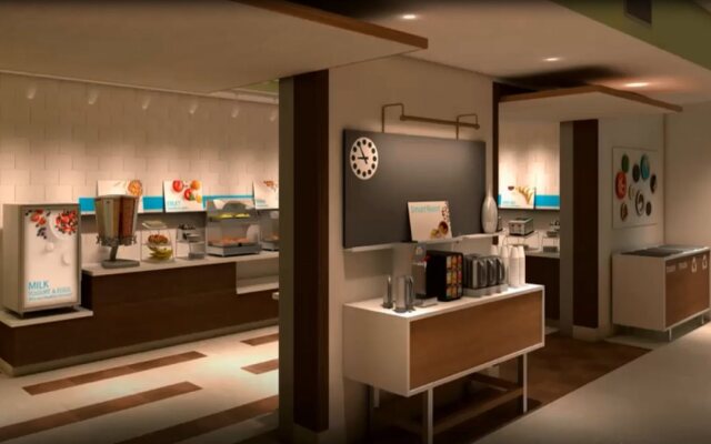 Holiday Inn Express & Suites Brentwood by IHG