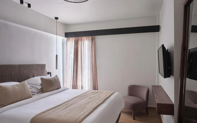 Loizos Apartments