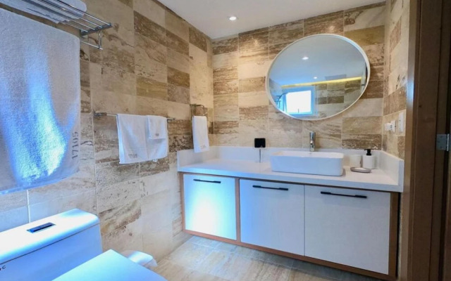 Wonderful 2-br Beach Front Apartment at Emotions