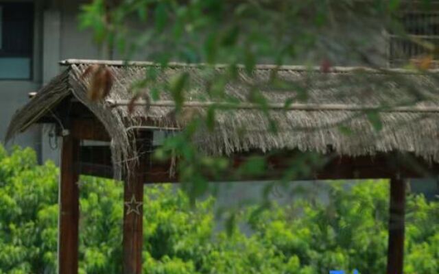 Yunshang Grassland Fengsheng three time hot spring holiday villa