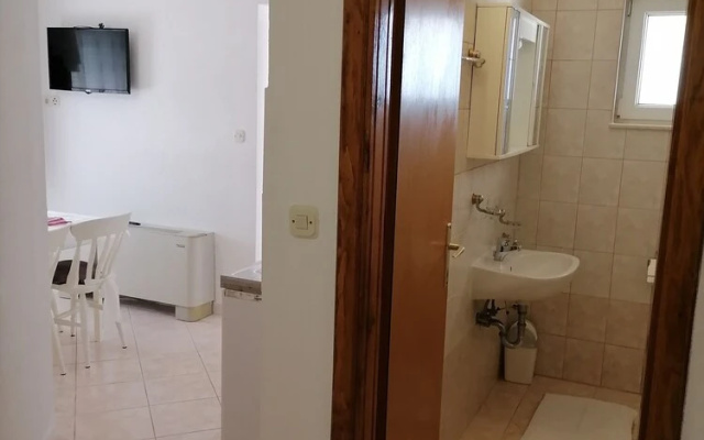 Apartment 7, First Floor