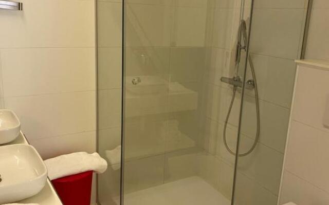 Luxury Center Apartment