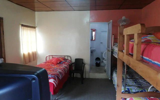 Montano Camping & Hostel