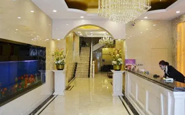 Milan Fashion Holiday Hotel - Wuhu