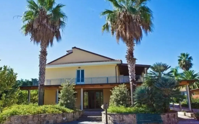 Solone Beach Hotel