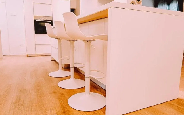 Newly Renovated Super-Chic Apartment