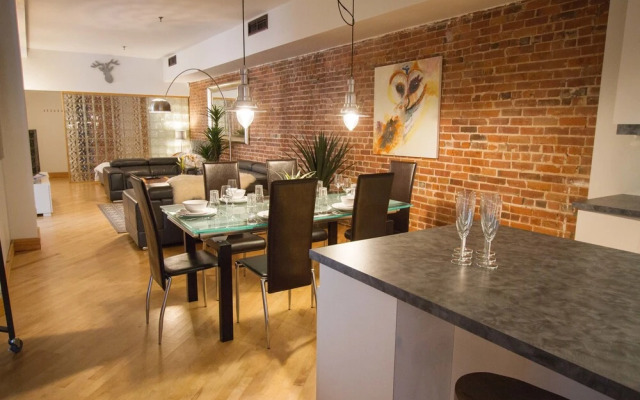 MTLVacationRentals - The City Chalet