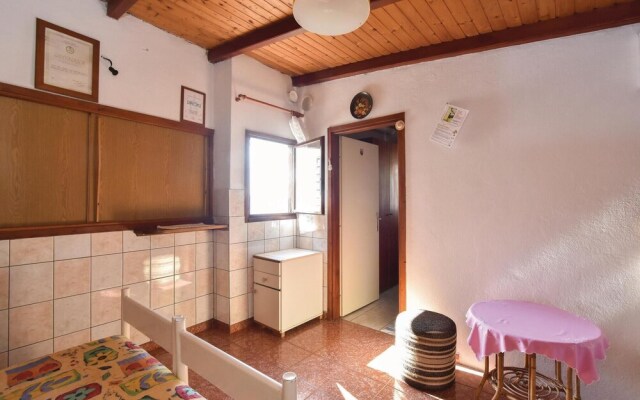 Nice Apartment in Bogomolje With 2 Bedrooms