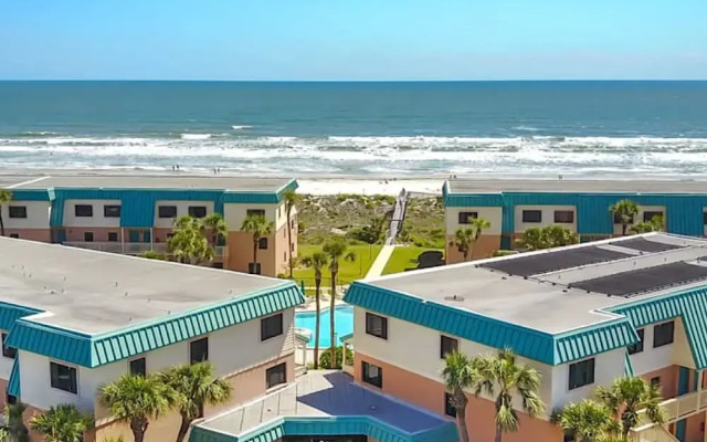 Sea Haven Luxe 2BR Oceanfront Haven