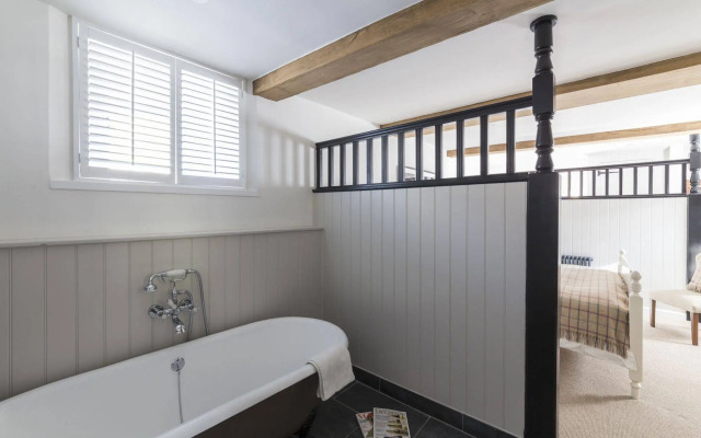 Tudor Farmhouse