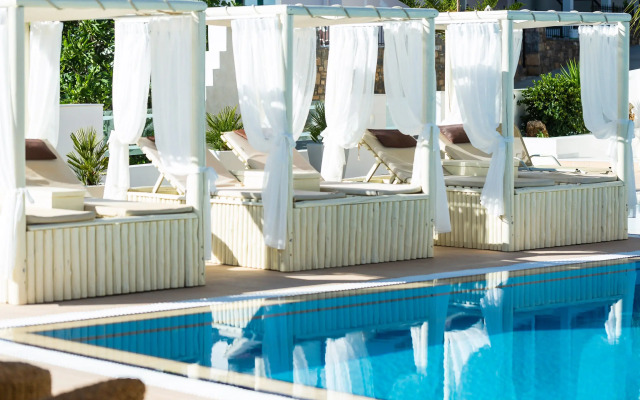 Nostos Hotel