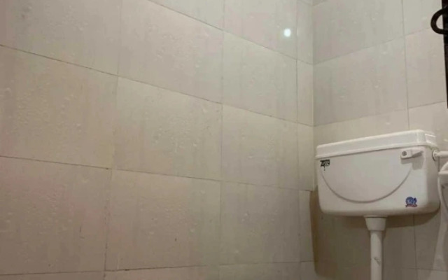 Spot On 88657 Hotel Dazi Star