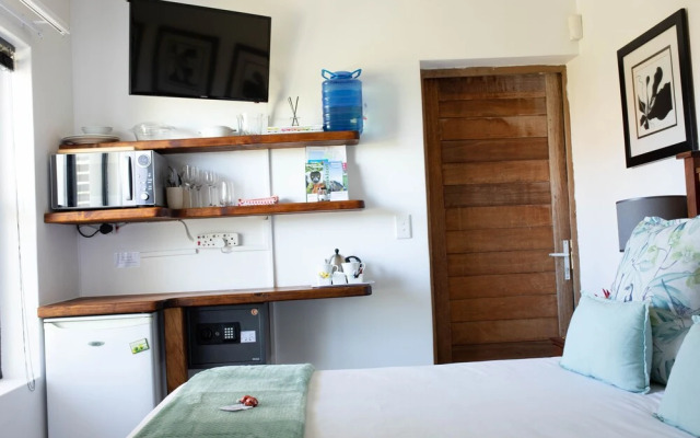 Stay at Friends (Guest house)