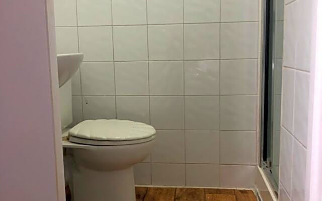 Saji Hotel Illford