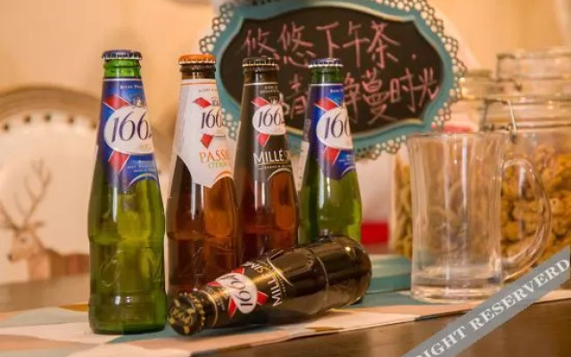 Manfei Theme Apartment Hotel (Chengzhong Wanda Plaza)