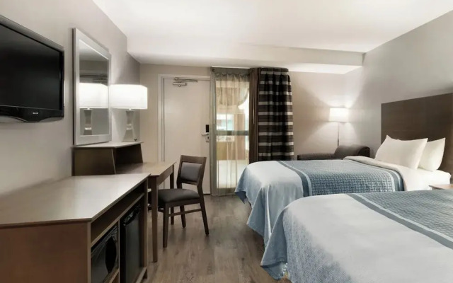 Travelodge Hotel Saskatoon