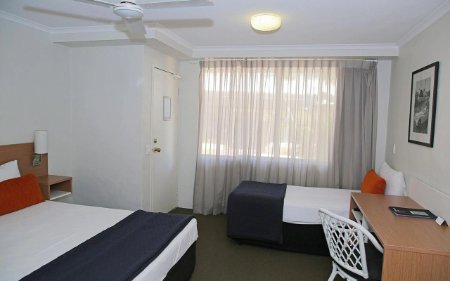 Darcy Arms Motel – Guest Rooms – Gold Coast