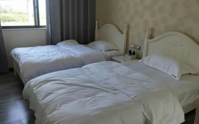 Xinchang Yunqi Small Building House