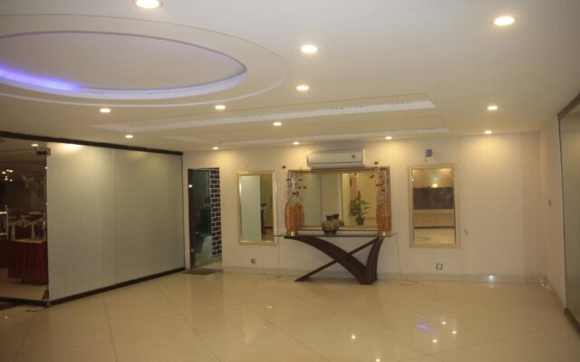 Grand Millennium Hotel