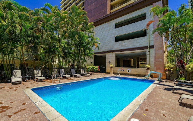 Oahu Royal Garden At Waikiki 2010 Condo