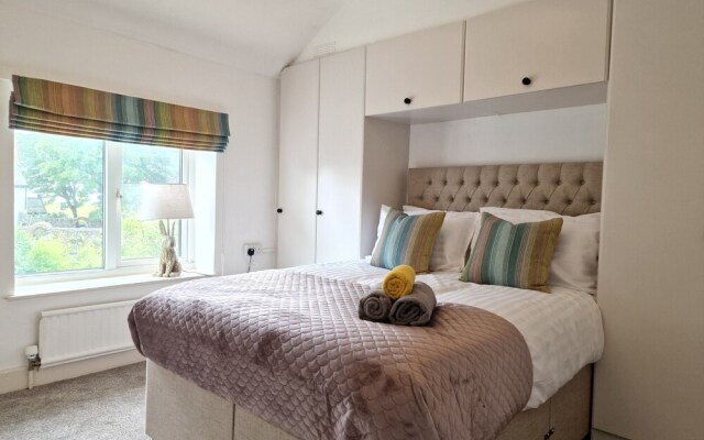 Dysa South Clifton House