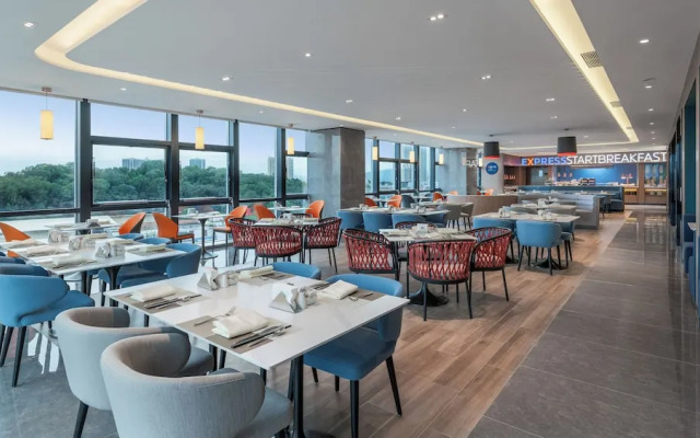 Holiday Inn Express Foshan Sanshui