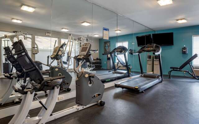 Best Western Carlton Suites