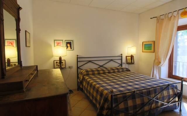 Luxurious Farmhouse in Grosseto With Jacuzzi