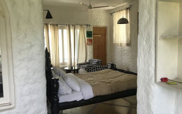 Two Chimneys - Pura Stays