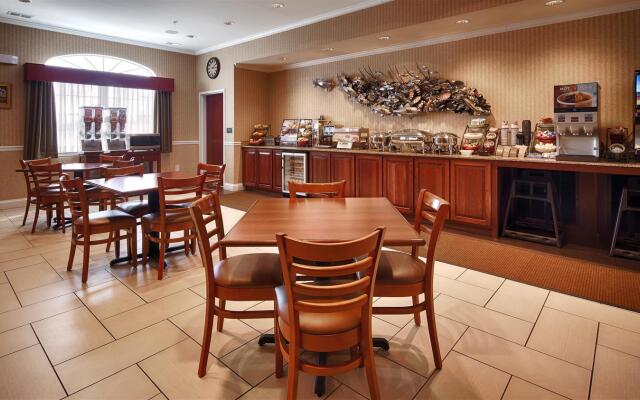 Best Western Plus Easton Inn & Suites