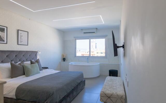 Phaedrus Living Plateia Suite Verde