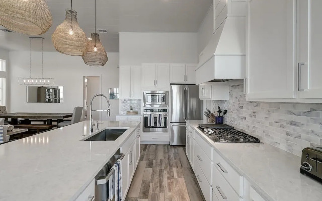 The Great White 306 DAR