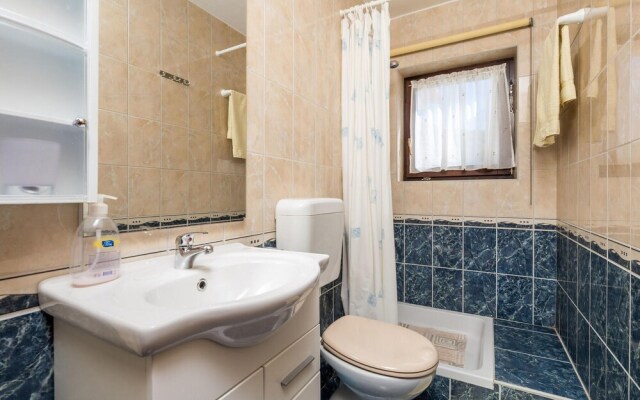 Nice Home in Jablanac With Wifi and 1 Bedrooms