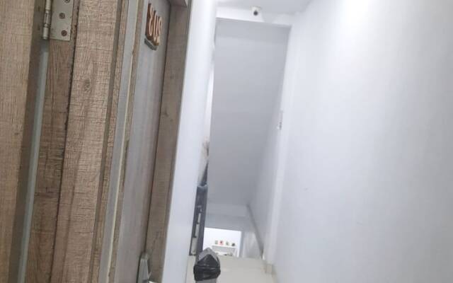 OYO Life 92883 Kost Ratana Cengkareng Syariah