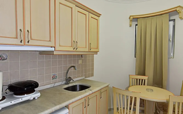 Tropicana Beach Apartments
