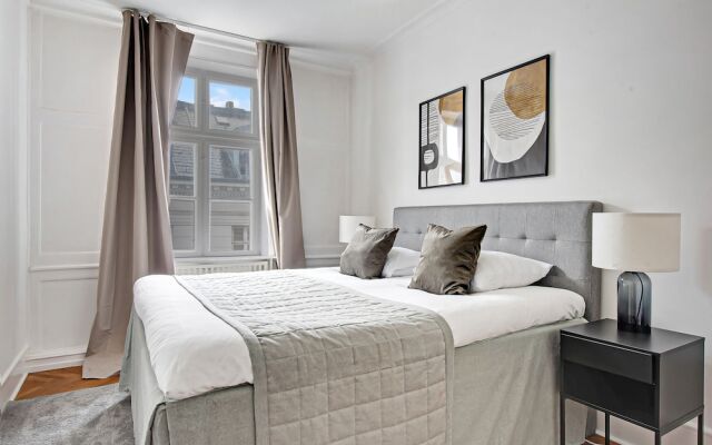 Sanders Square - Spacious 6-bdr Apt Near Nyhavn