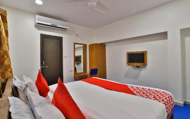 OYO 30255 Milan Party Hall