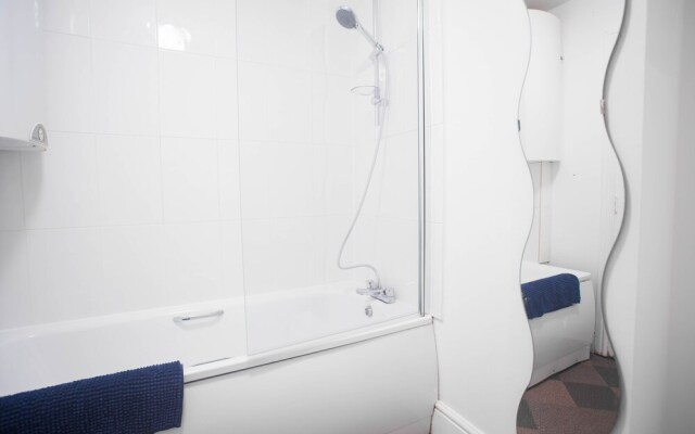 Short Stay Bristol - Stapleton 1 Apartment