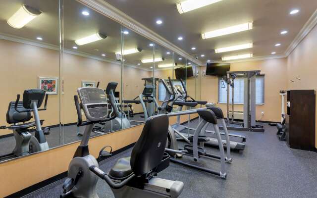 Best Western Plus Wasco Inn & Suites