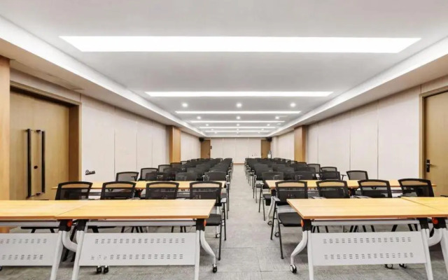 Vienna Hotel (Shanghai Jing'an Gaoping Road)