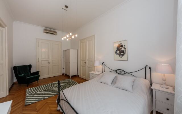 Best Luxury apt in Zagreb for 16 ppl