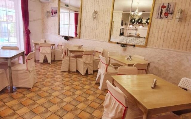 Английский Дом Апарт Отель