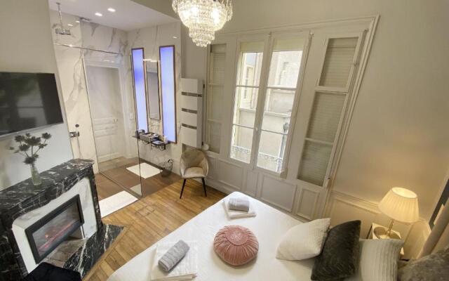 Le Clovis Suites Spa Sauna