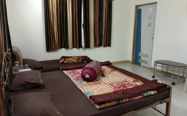 Hotel Shanti Palace