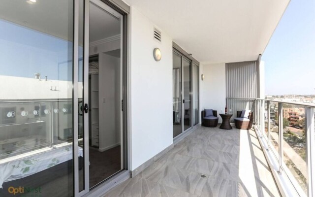 Modern, Spacious Apt@liverpool With Incredible Views