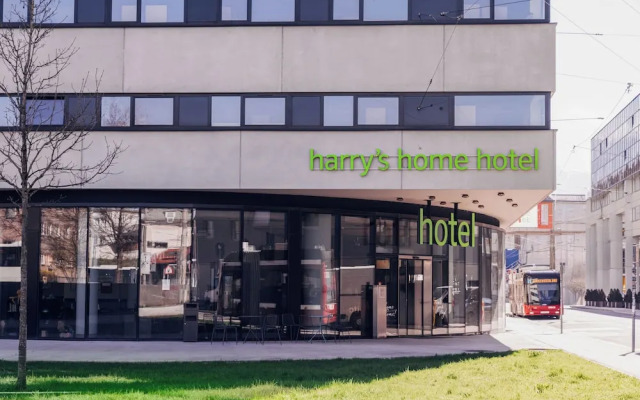 Wolfgangs's Managed By A&O