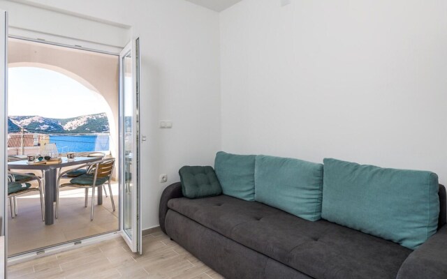 Amazing Apartment in Stara Novalja With 1 Bedrooms and Wifi